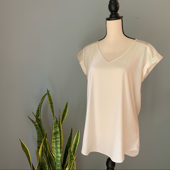 Express Tops - Solid Ivory Short Sleeve Blouse • Express • Medium
